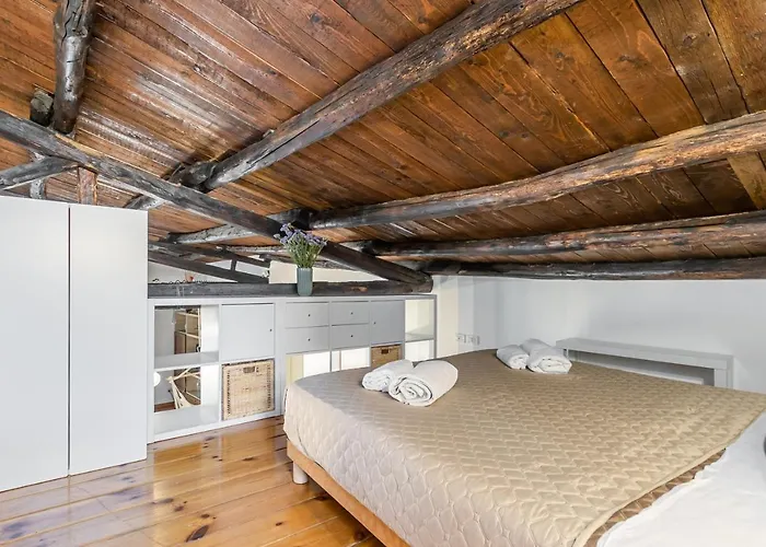 Vucciria Flat With Small Terrace Palermo